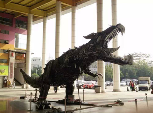 《世界2》线下见面会现场火爆 年轻群体追捧