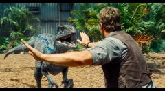  霸王龙被暴虐！《侏罗纪世界》恐龙战力排行