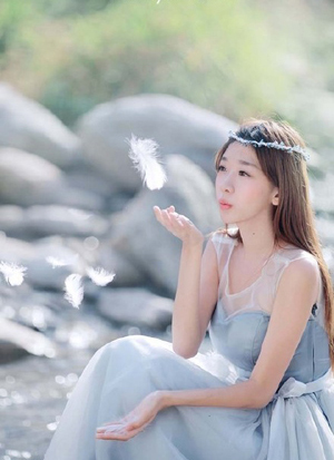 陈潇海量私照曝光《国民主公》土豪冲新区求约