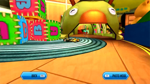 激乐游戏主机级赛车游戏《超级玩具车》首曝霸