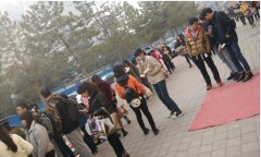 《魔卡领域》走进吉林动画学院 引校内卡牌热潮