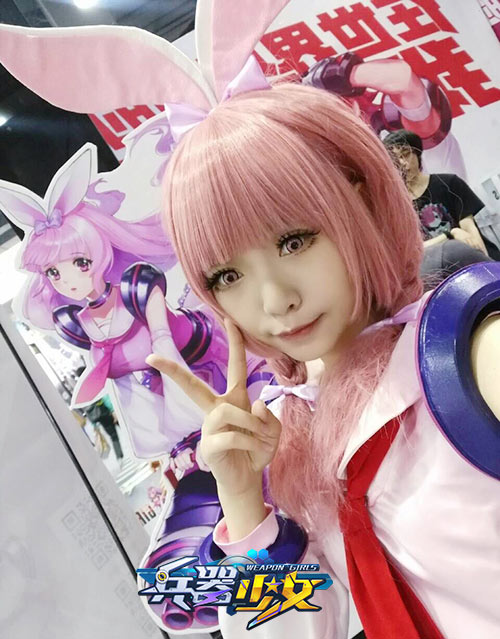软妹萌萌哒 《兵器少女》武器娘亮相漫展